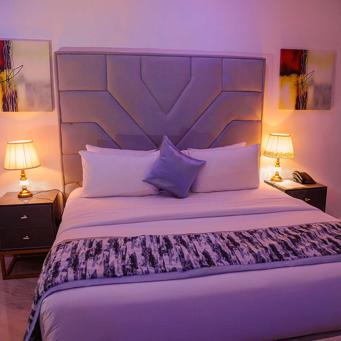 /web/uploads/116/Aries Suites/room-photos/Executive room/aries-executive-suite-room-001.jpg